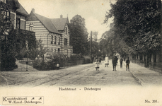 9854 Gezicht in de Hoofdstraat te Driebergen uit het zuidoosten, met links de voorgevel van het huis nr. 178. N.B. De ...